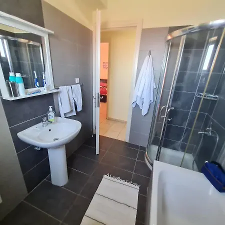 Breathtaking Sea And Mountain Views With Private Pool, Peace Full Relaxing With Wifi Near Shops And Restaurants Вилла Kefalas