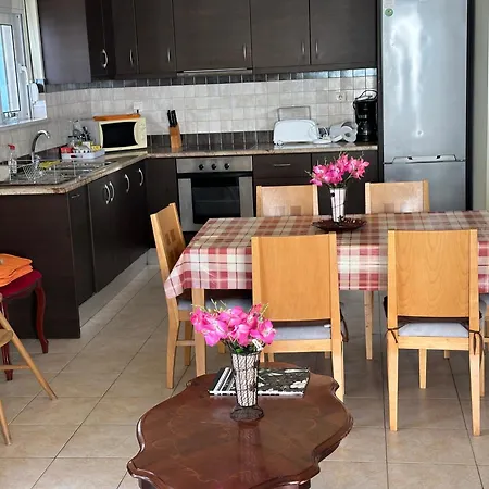 Breathtaking Sea And Mountain Views With Private Pool, Peace Full Relaxing With Wifi Near Shops And Restaurants Kefalas
